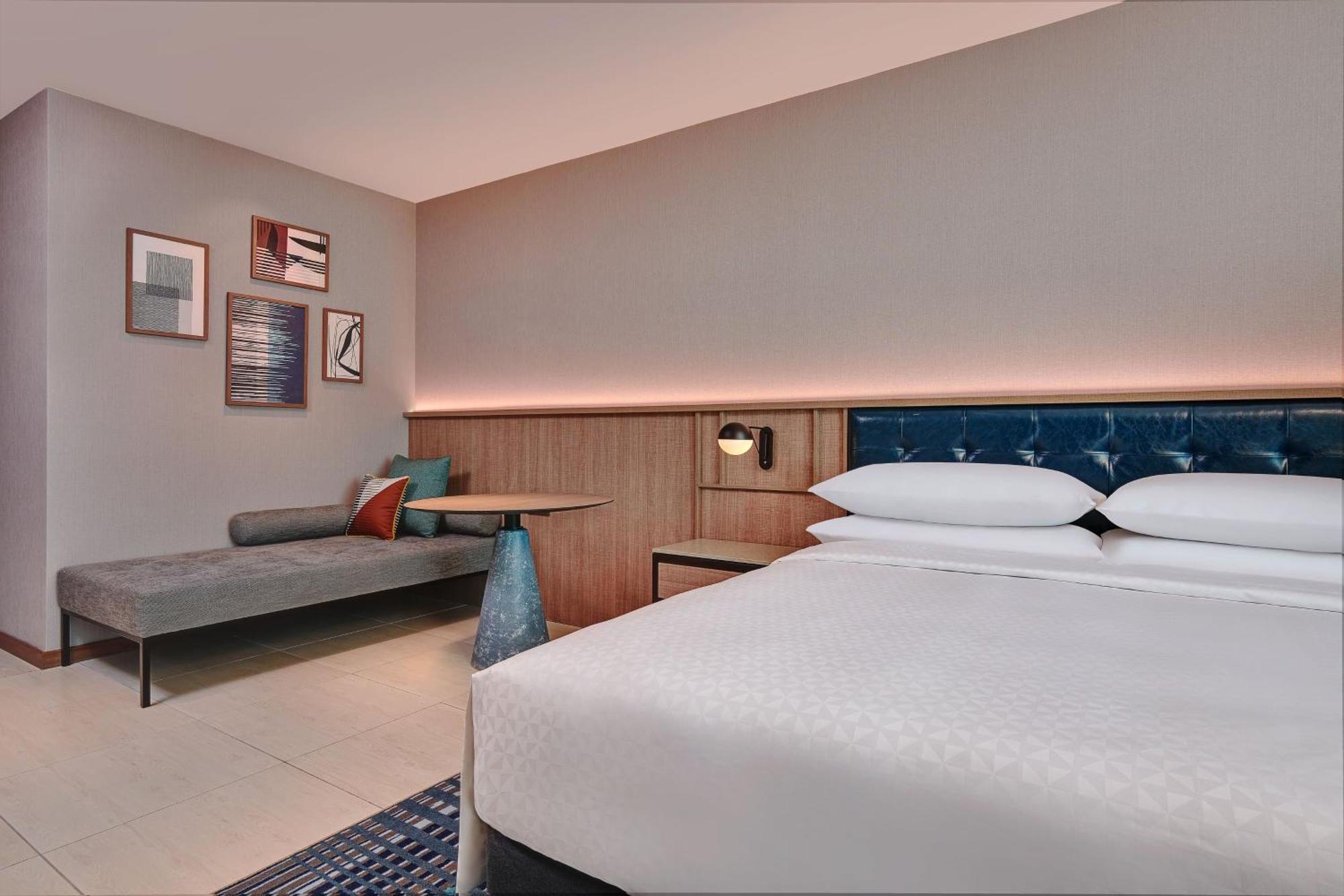 Four Points By Sheraton Десару Екстериор снимка