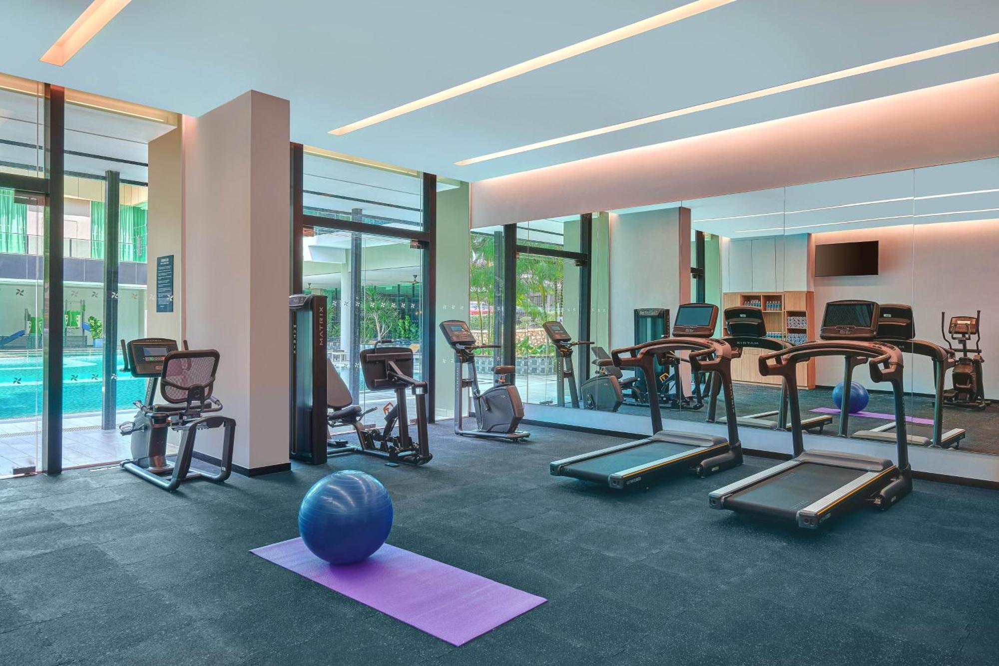 Four Points By Sheraton Десару Екстериор снимка